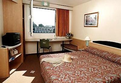 фото отеля Ibis Hotel Wuxi Chunshen Road
