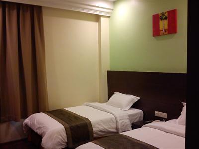 фото отеля Hotel Lintas Plaza