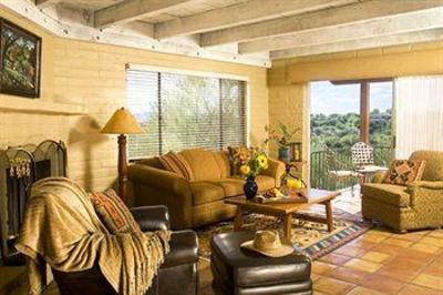 фото отеля Hacienda Del Sol Guest Ranch Resort