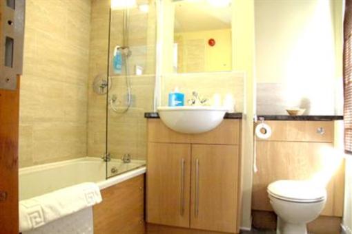 фото отеля The Groves Hotel