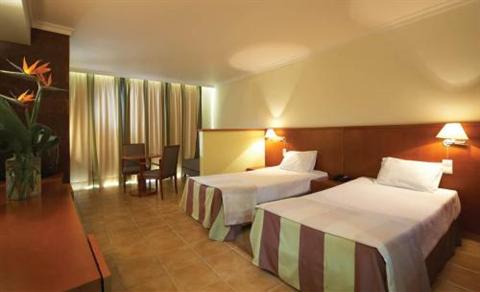 фото отеля Aparthotel Paul do Mar