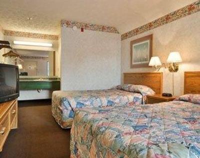 фото отеля Super 8 Englewood