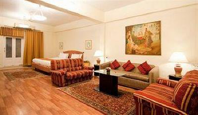фото отеля Astoria Hotel Mumbai
