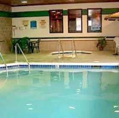 фото отеля Brookstone Inn