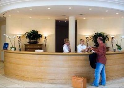 фото отеля Dorint Strandhotel Binz