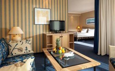фото отеля Dorint Strandhotel Binz