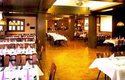 фото отеля Gasthof-Pension Zum Schwarzen Baren