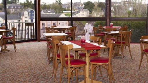 фото отеля Hotel La Tour Des Anglais Mayenne
