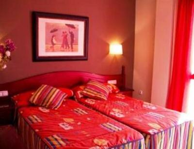 фото отеля Hostal Bodega Conil de la Frontera