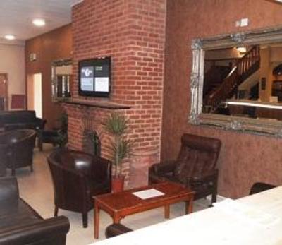 фото отеля Skylark Hotel