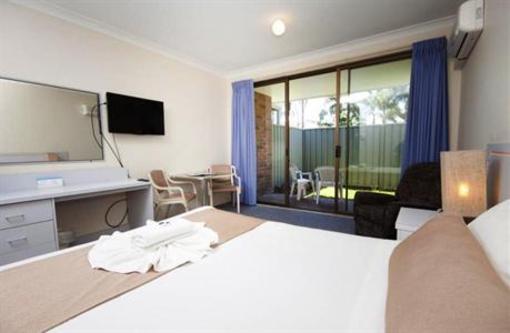 фото отеля Island Palms Motor Inn