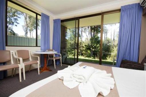 фото отеля Island Palms Motor Inn