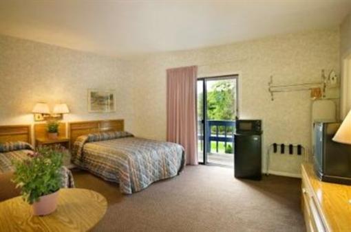 фото отеля Americas Best Value Inn Lee