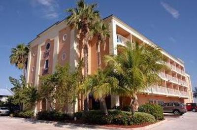 фото отеля Hutchinson Island Plaza Hotel and Suites