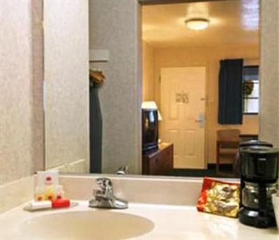 фото отеля Ramada Limited Santa Cruz Water Street