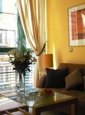 фото отеля Apartamentos Suites Oficentro