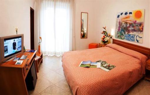 фото отеля Hotel Joli Park