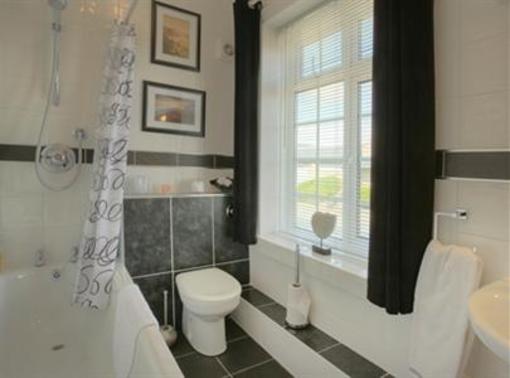 фото отеля Robertsbrook Guest House