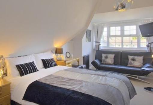 фото отеля Robertsbrook Guest House