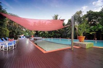 фото отеля Oasis Palm Cove Hotel