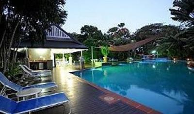 фото отеля Oasis Palm Cove Hotel