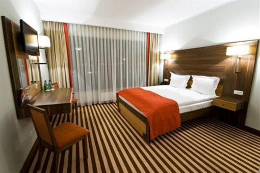 фото отеля Poznanski Hotel