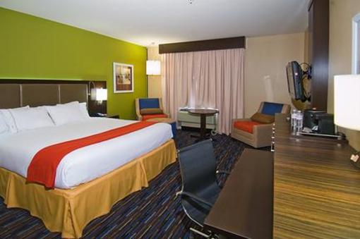 фото отеля Holiday Inn Express & Suites Fulton