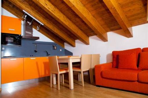 фото отеля Apartahotel Castejon de Sos