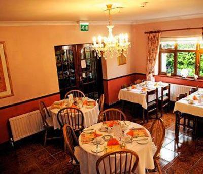 фото отеля Moat Lodge Lucan