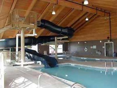 фото отеля Days Inn & Suites Cedar Rapids
