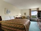 фото отеля Days Inn & Suites Cedar Rapids