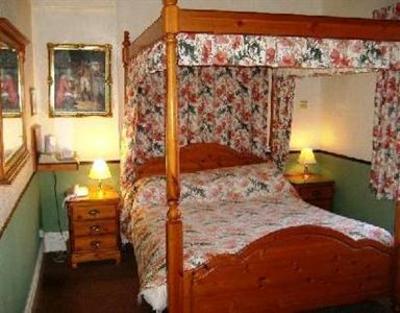 фото отеля Quarterdeck Hotel