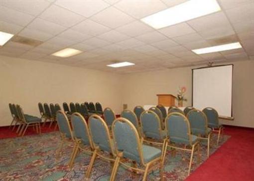 фото отеля Econo Lodge & Suites Southern Pines