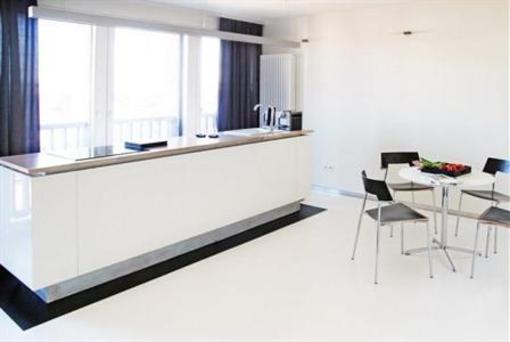 фото отеля Off White Business & Leisure Apartments Krakow
