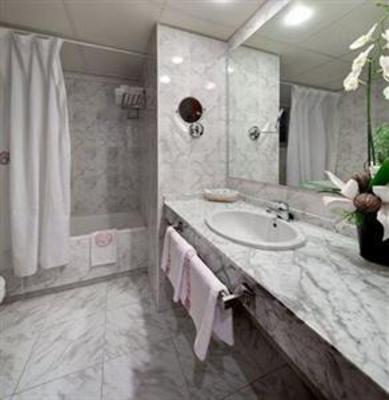 фото отеля Hotel Gaudi Reus