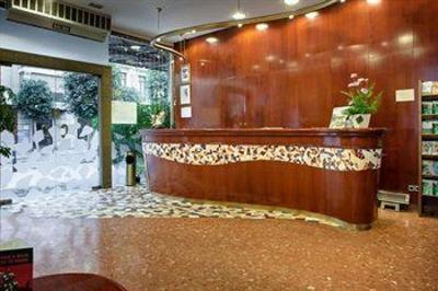 фото отеля Hotel Gaudi Reus