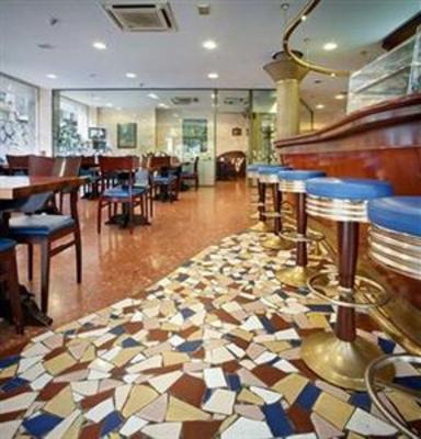 фото отеля Hotel Gaudi Reus