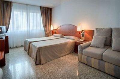 фото отеля Hotel Gaudi Reus