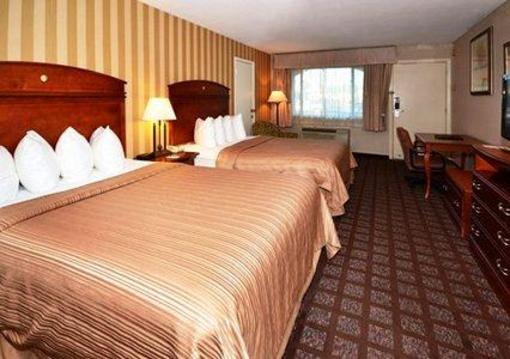 фото отеля Quality Inn & Suites Northampton