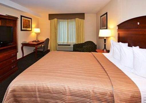 фото отеля Quality Inn & Suites Northampton