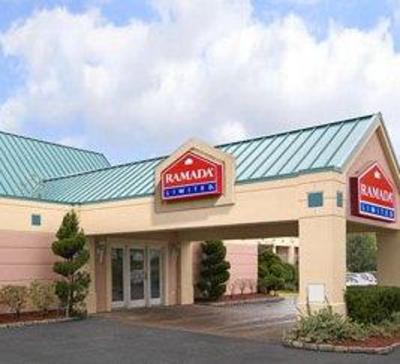 фото отеля Ramada Limited - Parsippany