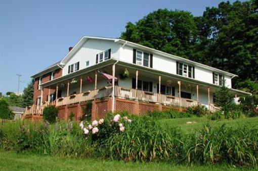 фото отеля Haley Farm Bed and Breakfast and Retreat Center