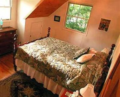 фото отеля Haley Farm Bed and Breakfast and Retreat Center