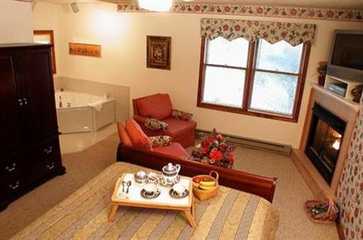 фото отеля Haley Farm Bed and Breakfast and Retreat Center