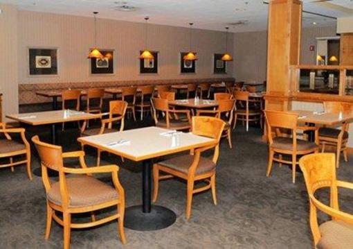 фото отеля Clarion Hotel Overland Park