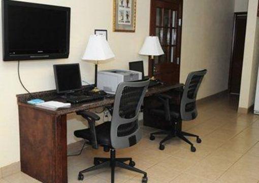 фото отеля Clarion Hotel Overland Park