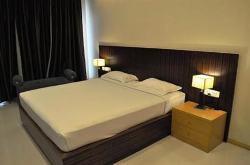 фото отеля Jade Beach Resort
