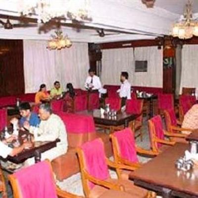 фото отеля Hotel Kanishka Bangalore