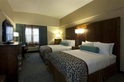 фото отеля DoubleTree by Hilton Cape Cod - Hyannis