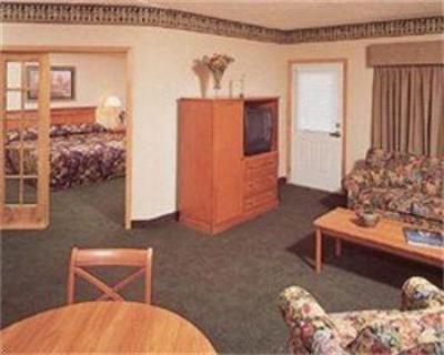 фото отеля AmericInn Lodge & Suites Burlington